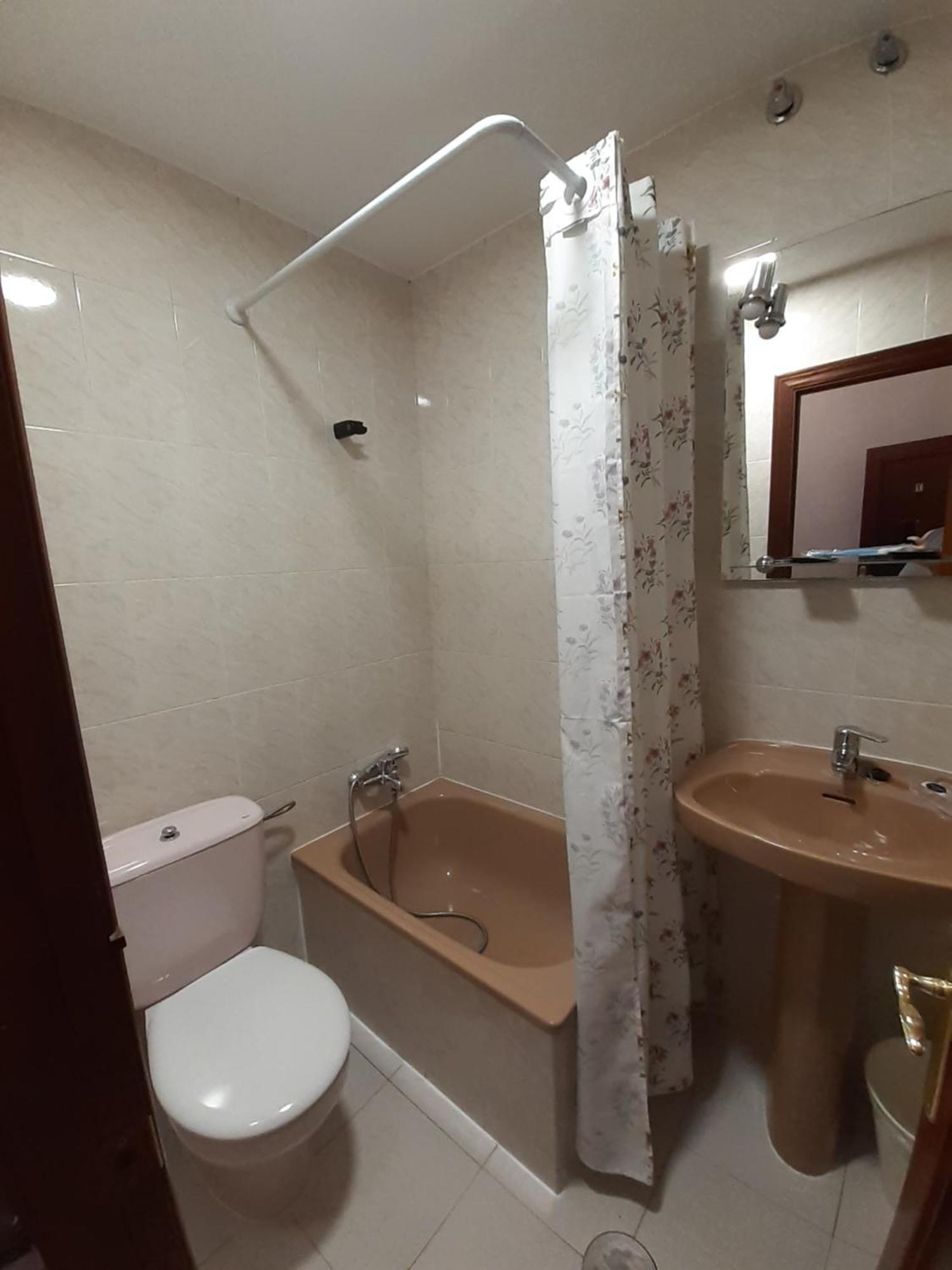 Habitación Individual con baño privado